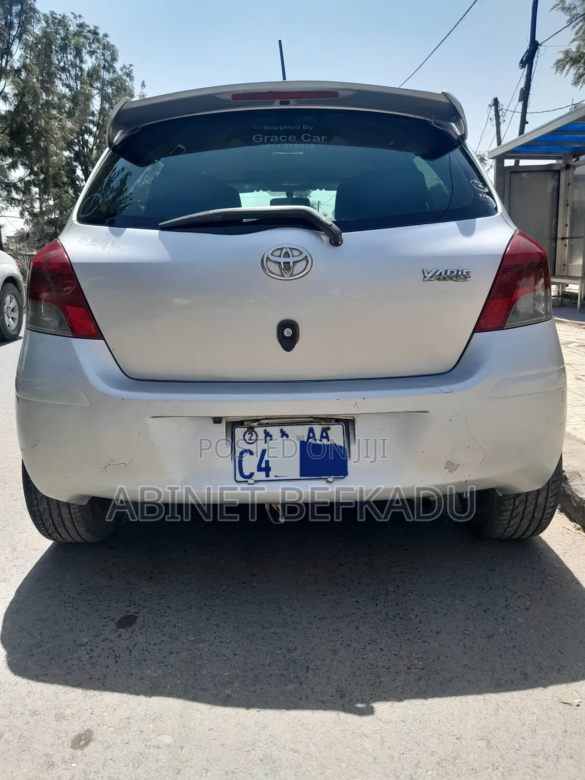 Toyota Vitz 1.0 FWD 5dr 2010 Silver