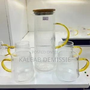 የፈሳሽ ማቅረቢያ ጆግ Jug And Cups