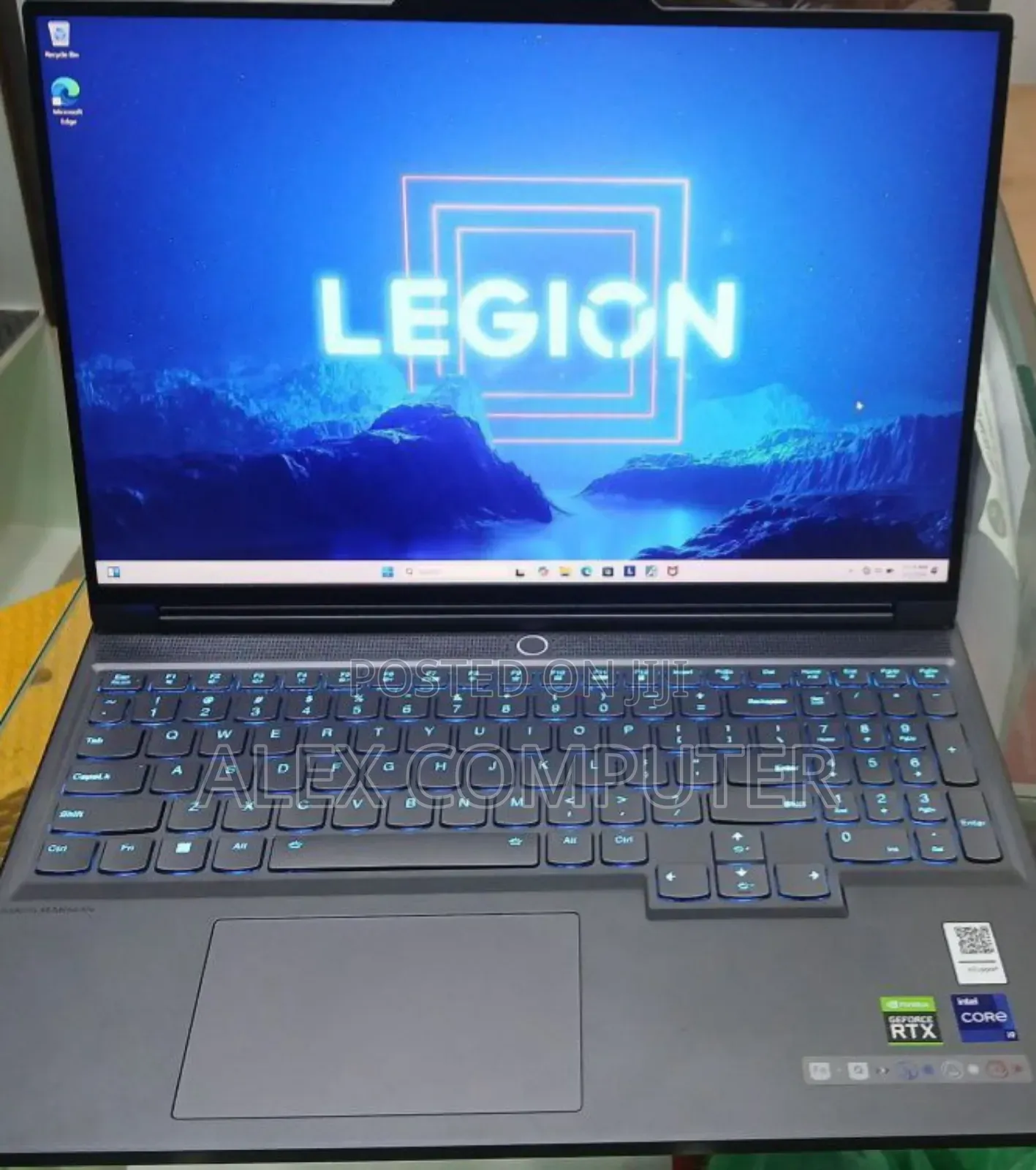 New Laptop Lenovo Lrgion 7i 16GB Intel Core I9 SSD 1T