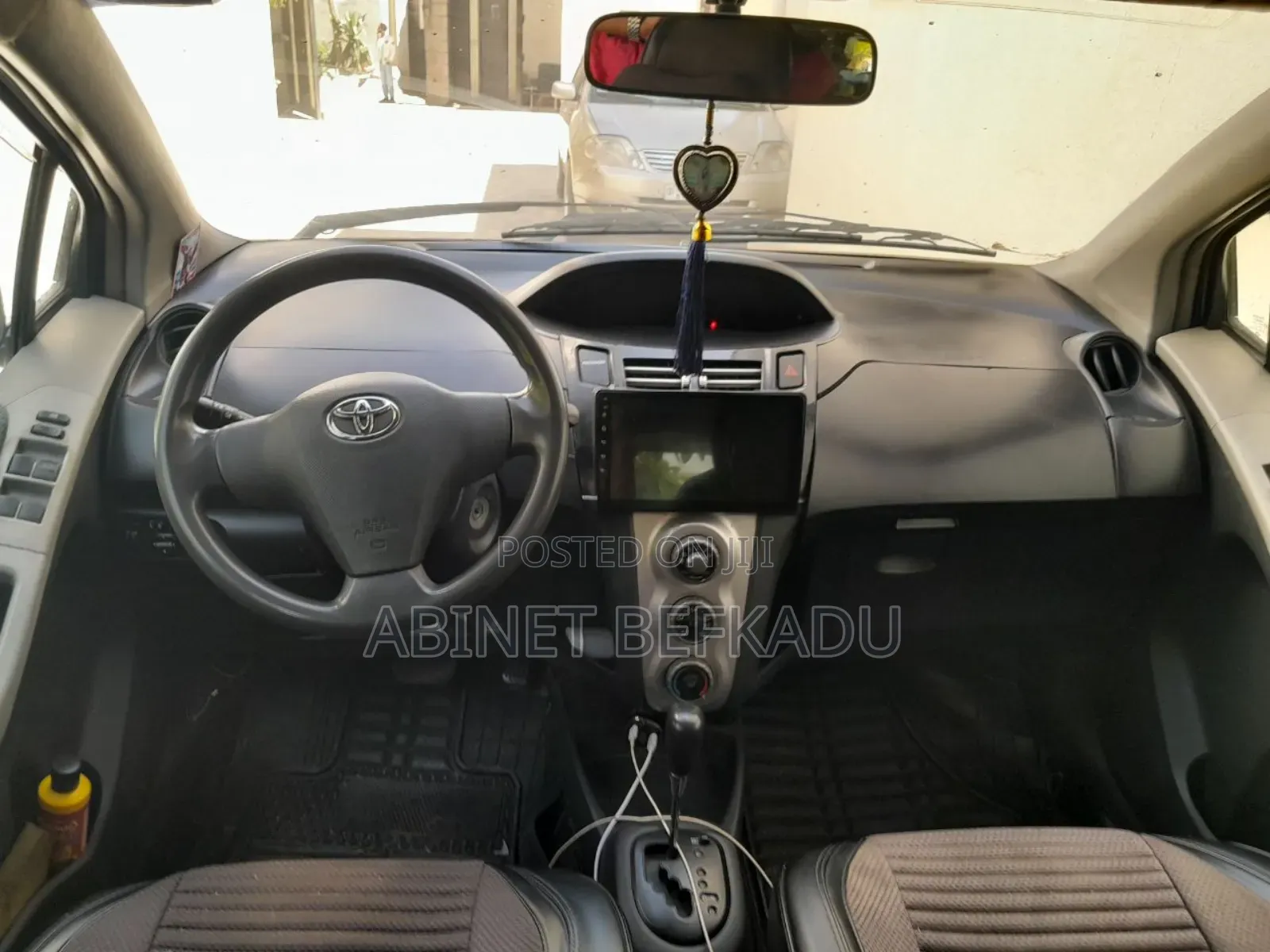 Toyota Vitz 1.0 FWD 5dr 2007 Gray