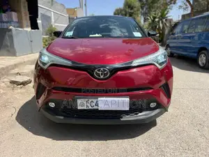 Toyota C-HR 2020 Red