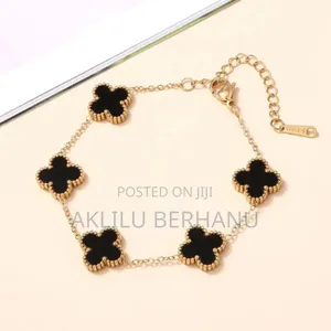 Elegant Black Clover Jewelry Set – 4 Pieces