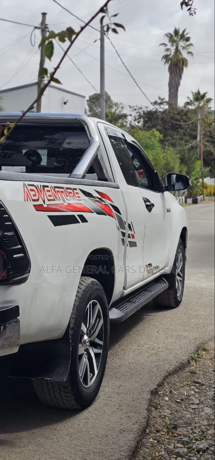 Toyota Hilux 2017 White
