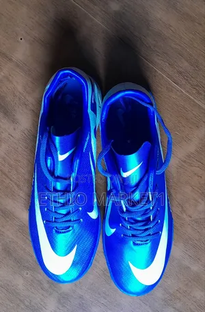 Nike Futsal Shies Taketa