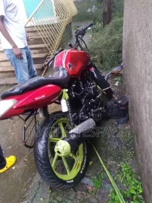 TVS Apache 160 4V 2010 Red