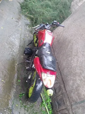 TVS Apache 160 4V 2010 Red