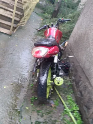 TVS Apache 160 4V 2010 Red