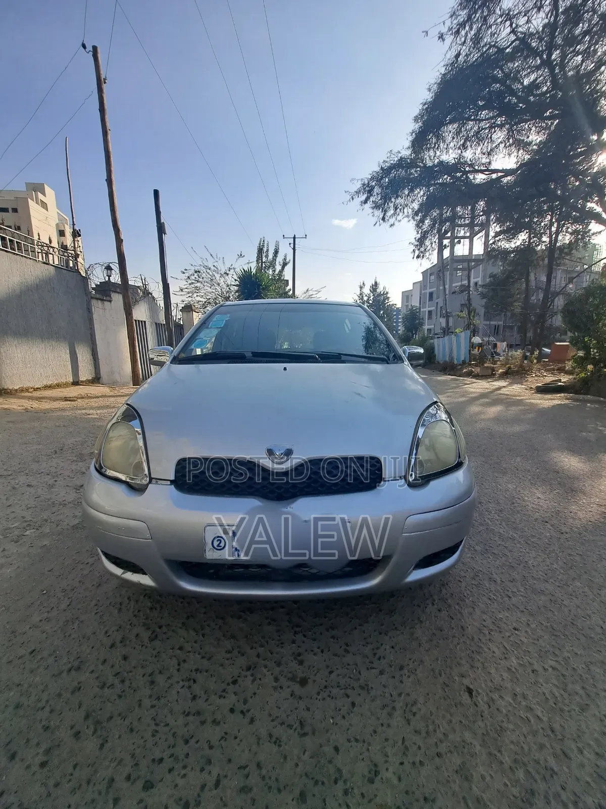 Toyota Vitz 2004 Silver