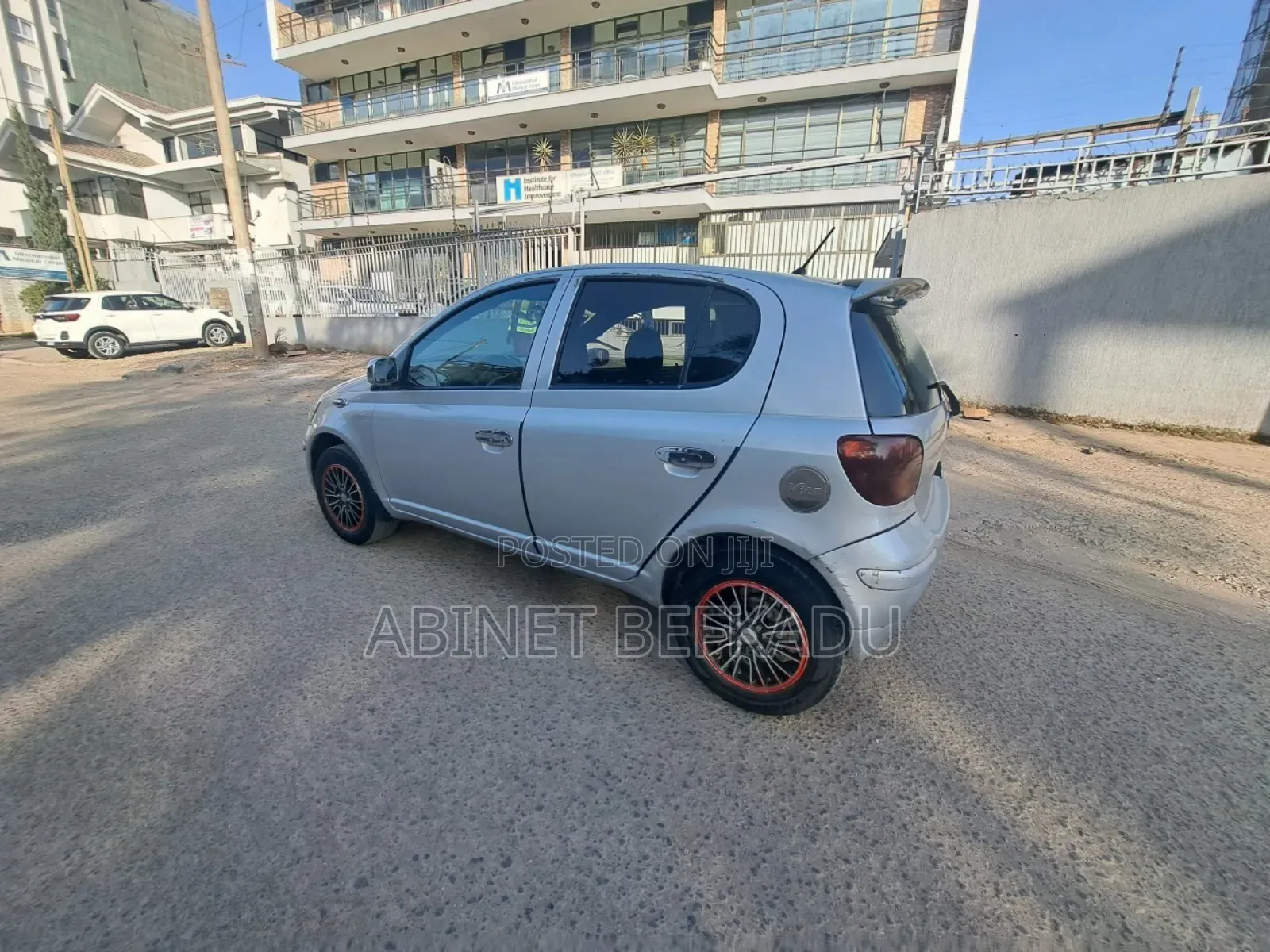 Toyota Vitz 1.0 FWD 5dr 2004 Silver