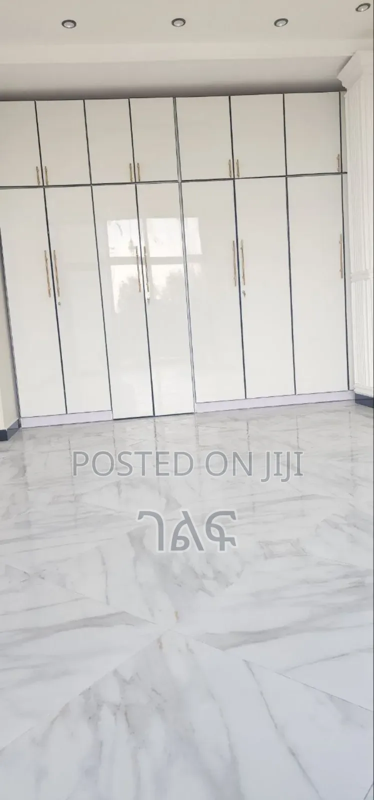 6bdrm House in ቃሊቲ አለም ባንክ G+4 የሚሸጥ, Bole for sale