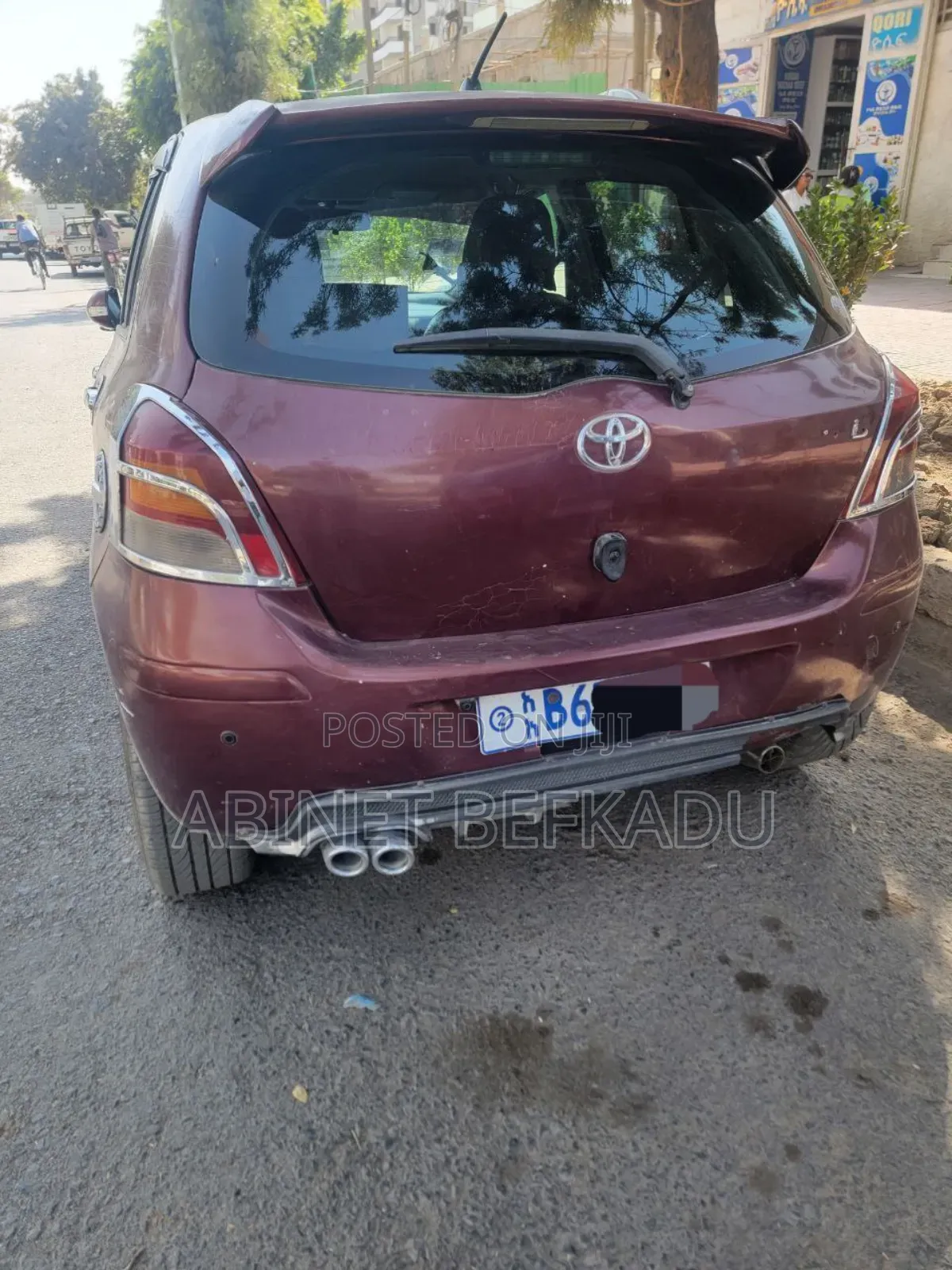 Toyota Vitz 1.0 FWD 5dr 2010 Red