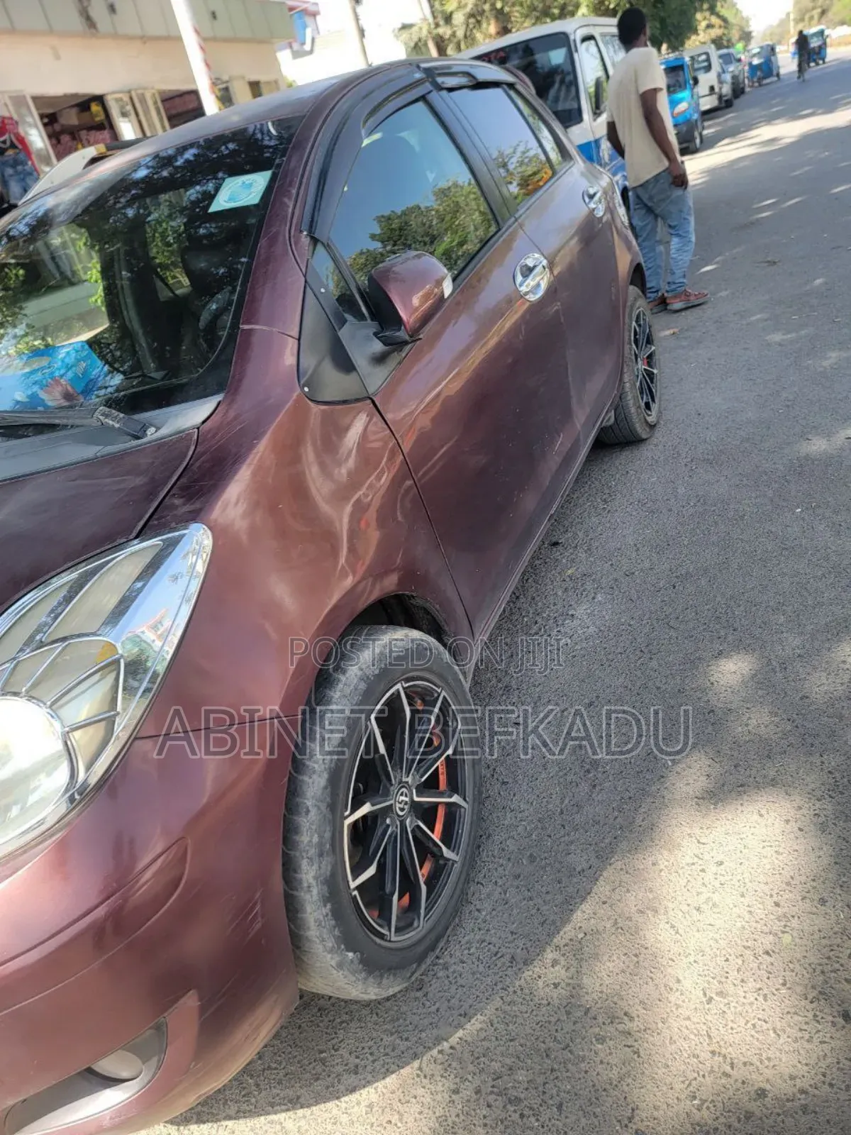 Toyota Vitz 1.0 FWD 5dr 2010 Red