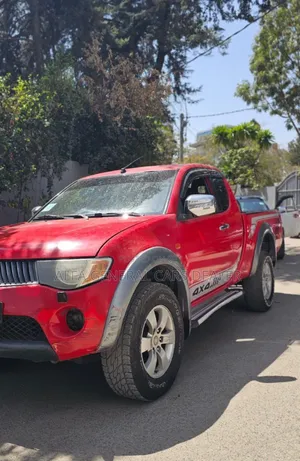 Mitsubishi L200 2008 Red