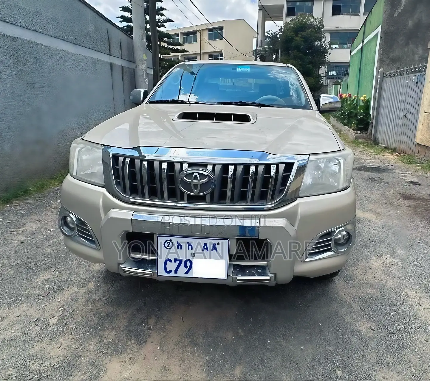 Toyota Hilux 2015 Gold