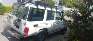 Toyota Land Cruiser 2016 White