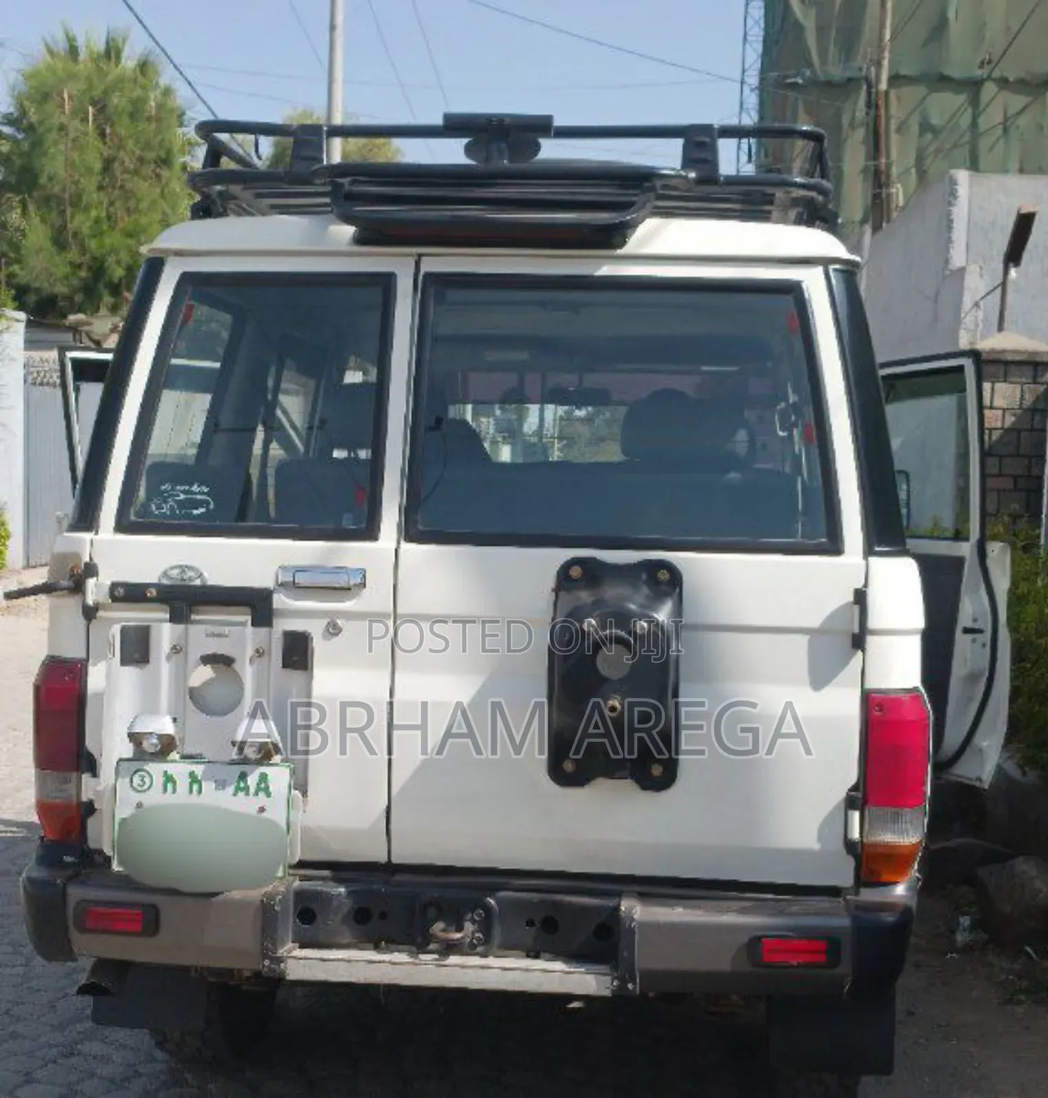 Toyota Land Cruiser 2016 White