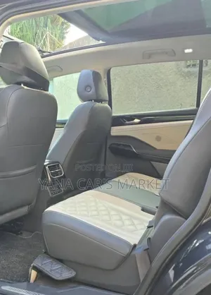 Volkswagen ID.6 2023 Blue