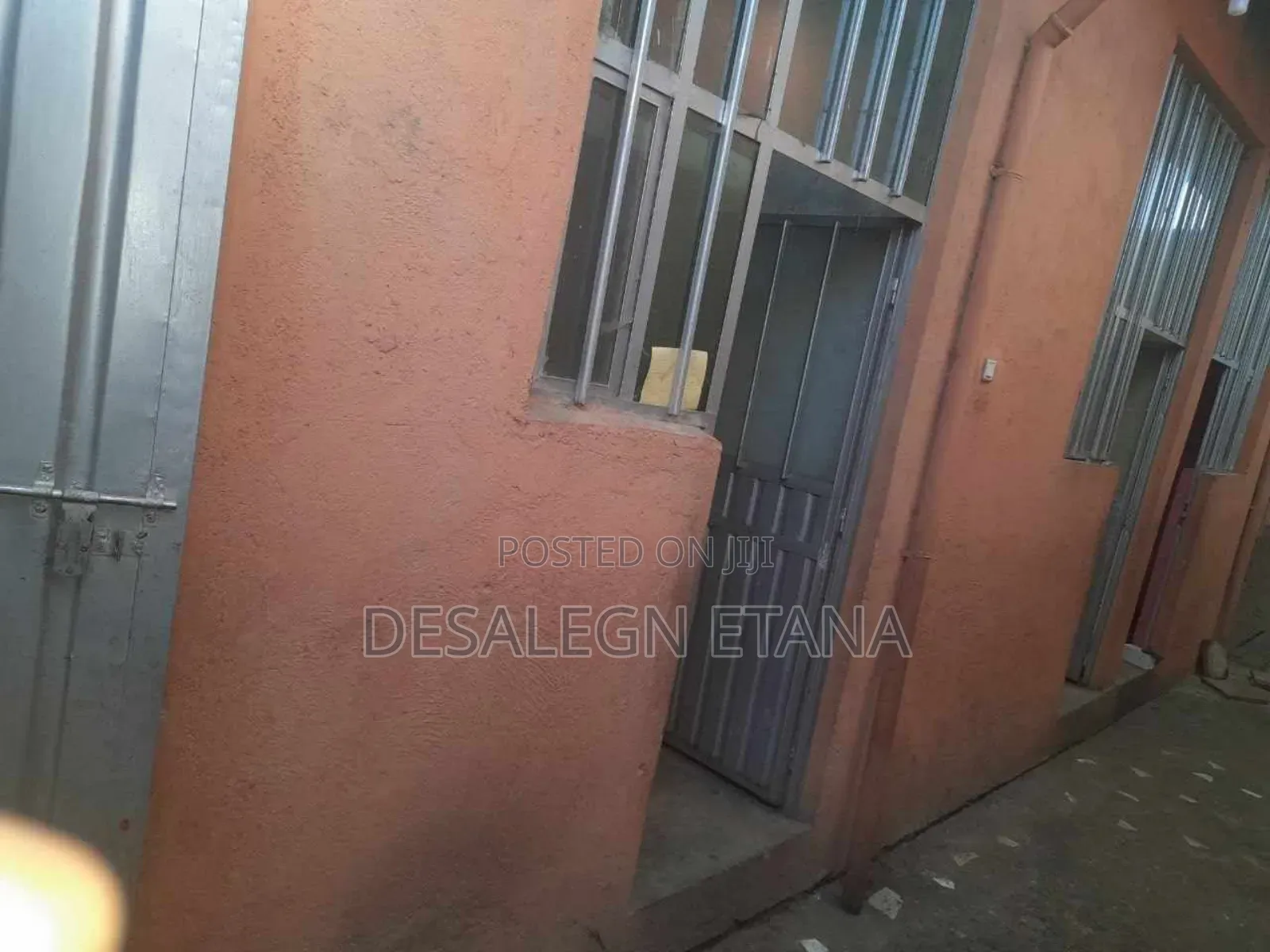 7bdrm Villa in West Shewa for sale