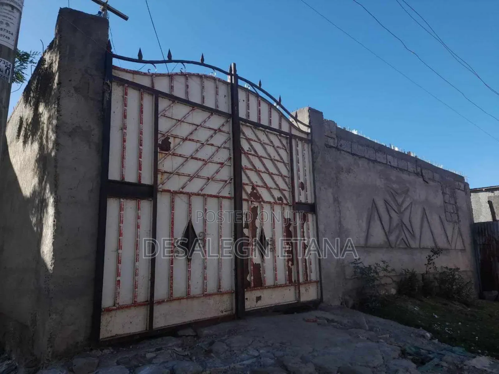 7bdrm Villa in West Shewa for sale