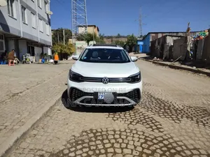 Volkswagen ID.6 2023 White