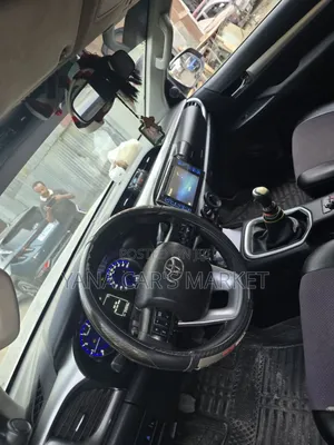 Toyota Hilux 2017 Silver