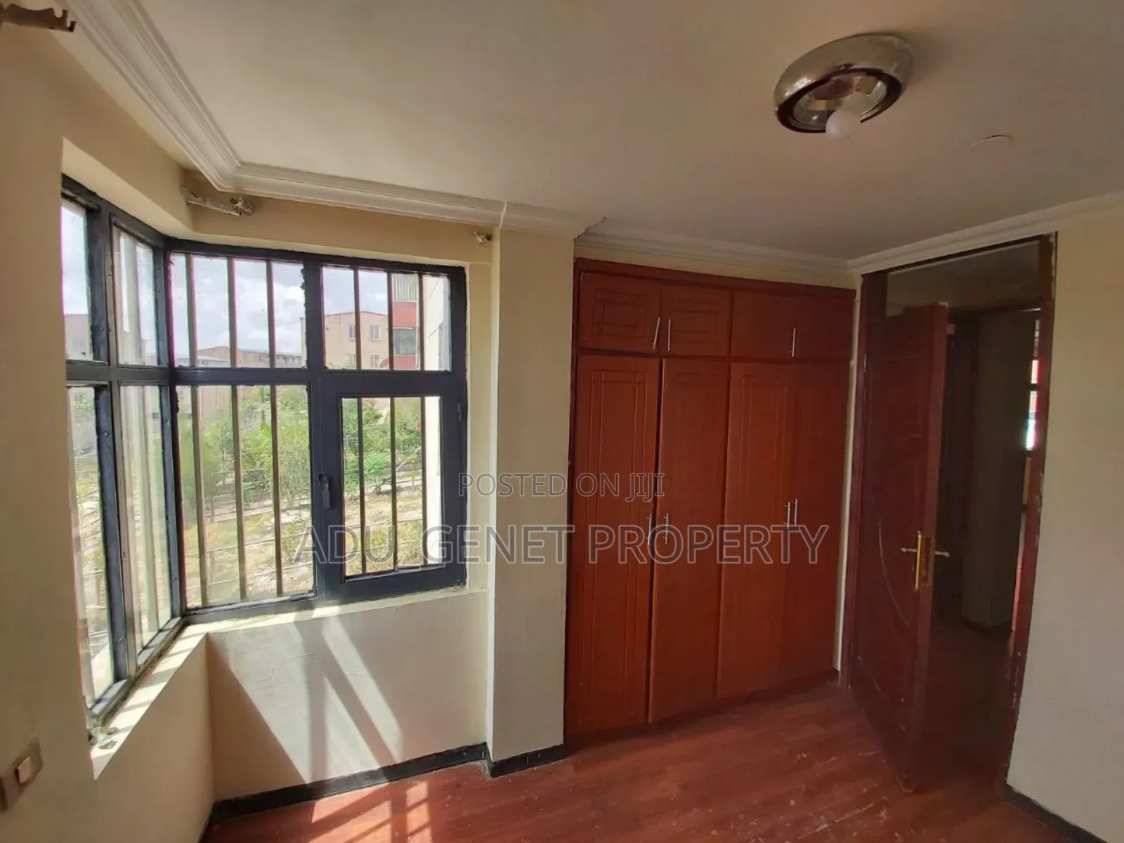 Furnished 3bdrm Condo in አራብሳ, Bole for sale