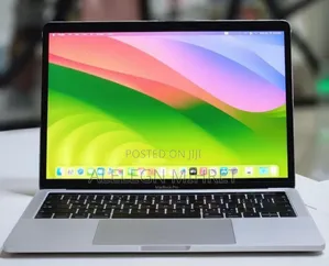 New Laptop Apple MacBook 8GB Intel Core I5 SSD 256GB