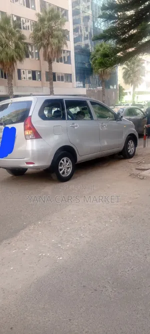 Toyota Avanza 2014 Silver