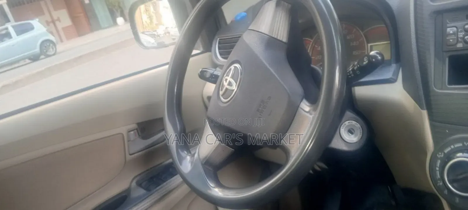 Toyota Avanza 2014 Silver