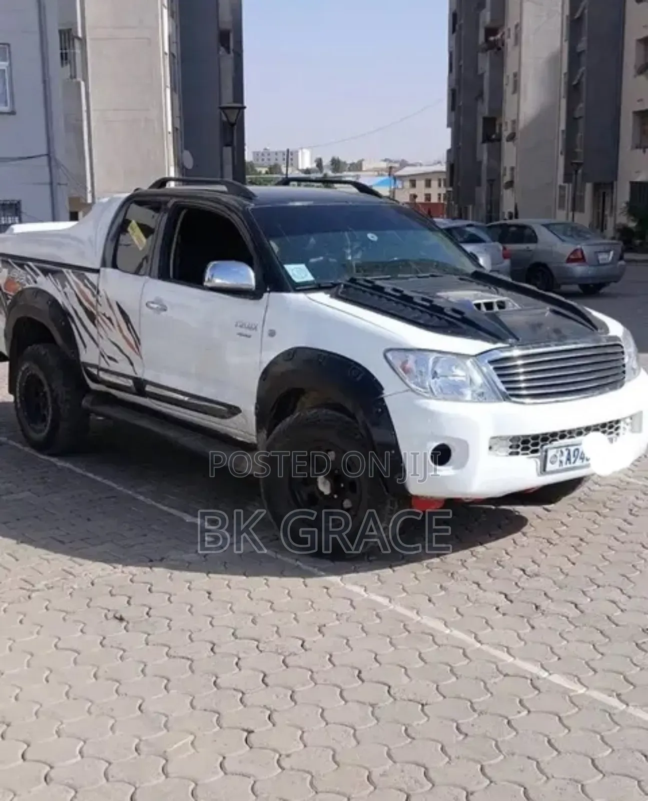 Toyota Hilux 2.5 D-4D 4X4 SRX 2010 White