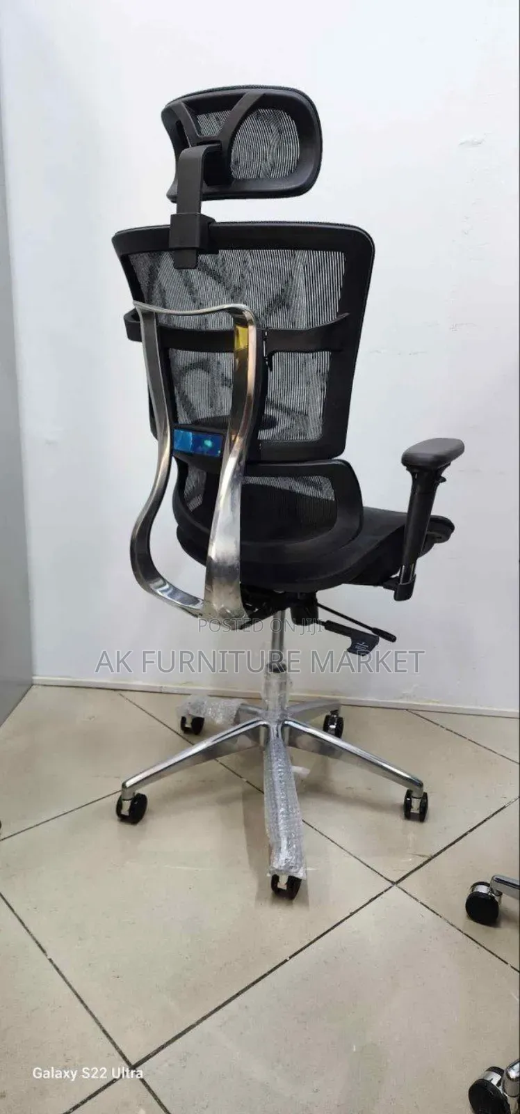 Big and Luxury Ergonomic Chair Full Mash