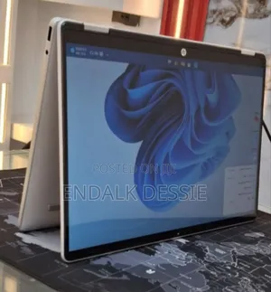 New Laptop HP OmniBook 5 Flip 16GB Intel Core 7 SSD 1T