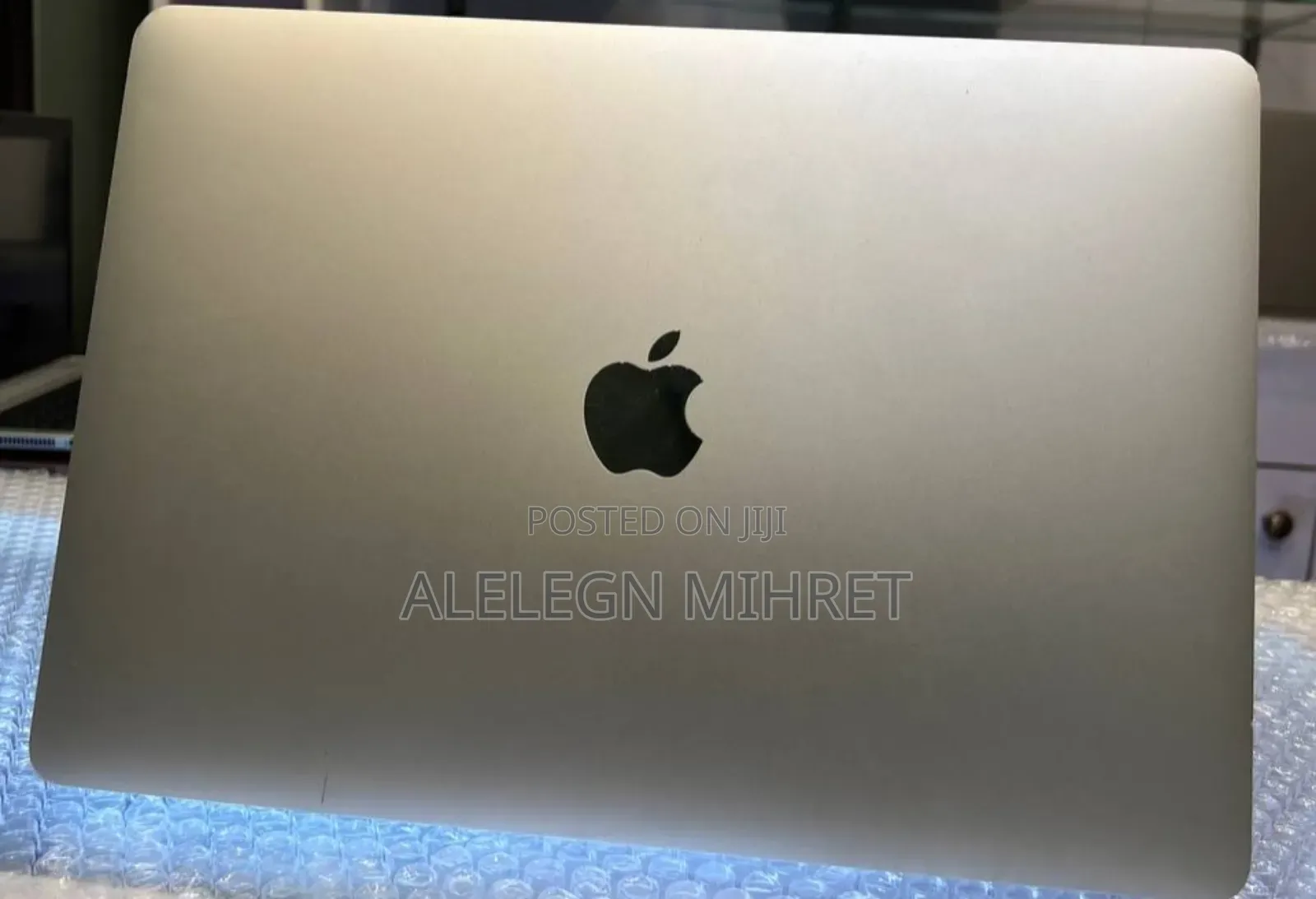 New Laptop Apple MacBook Pro 2020 8GB Intel Core I5 SSD 256GB
