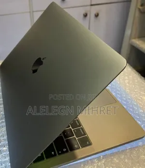 New Laptop Apple MacBook Pro 2019 8GB Intel Core I5 SSD 128GB