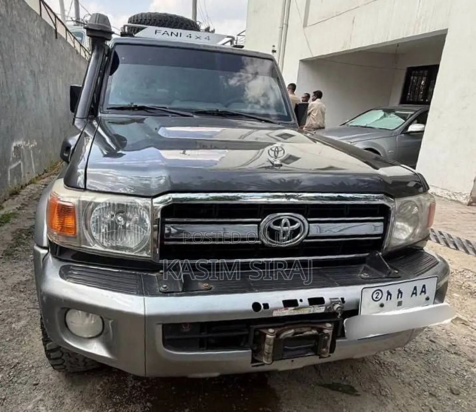 Toyota Land Cruiser 4.5 V8 GL 2012 Gray