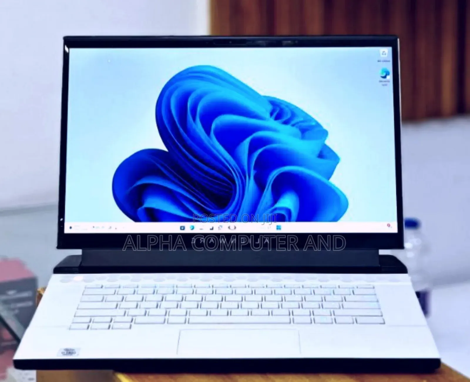 New Laptop Dell Alienware 15 R2 16GB Intel Core I7 SSD 512GB