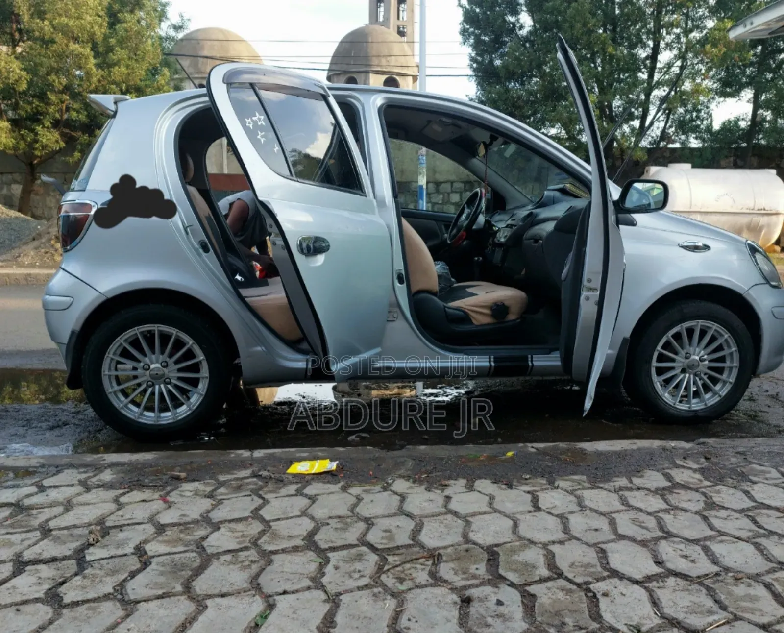 Toyota Vitz 2004 Silver