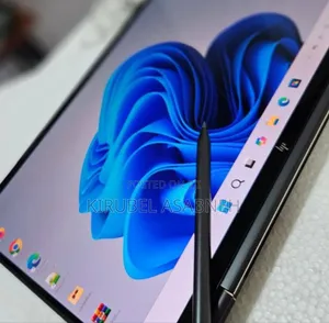 New Laptop HP Spectra 13 16GB Intel Core I7 SSD 1T