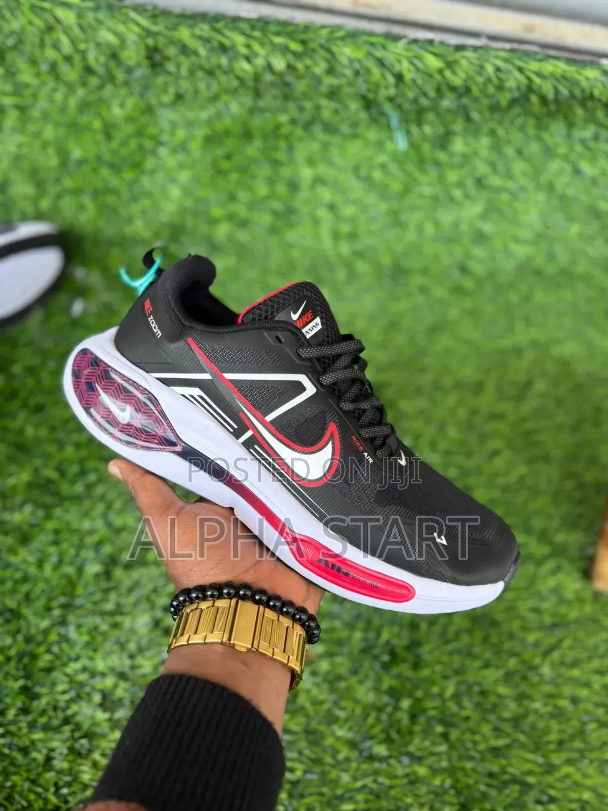 Nike Zoom Sneakers Runs Smooth Shoes Made in Vietnam