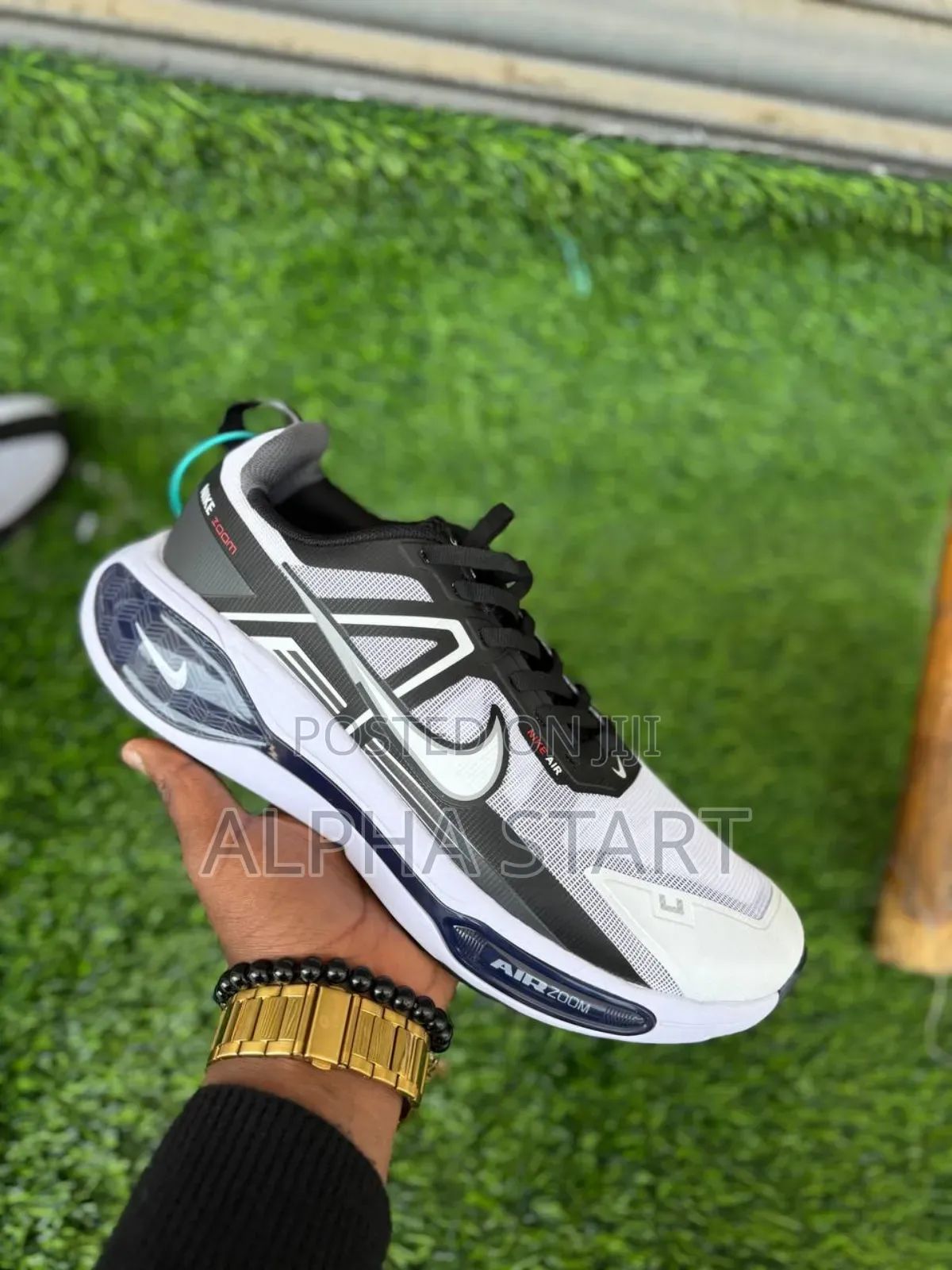 Nike Zoom Sneakers Runs Smooth Shoes Made in Vietnam