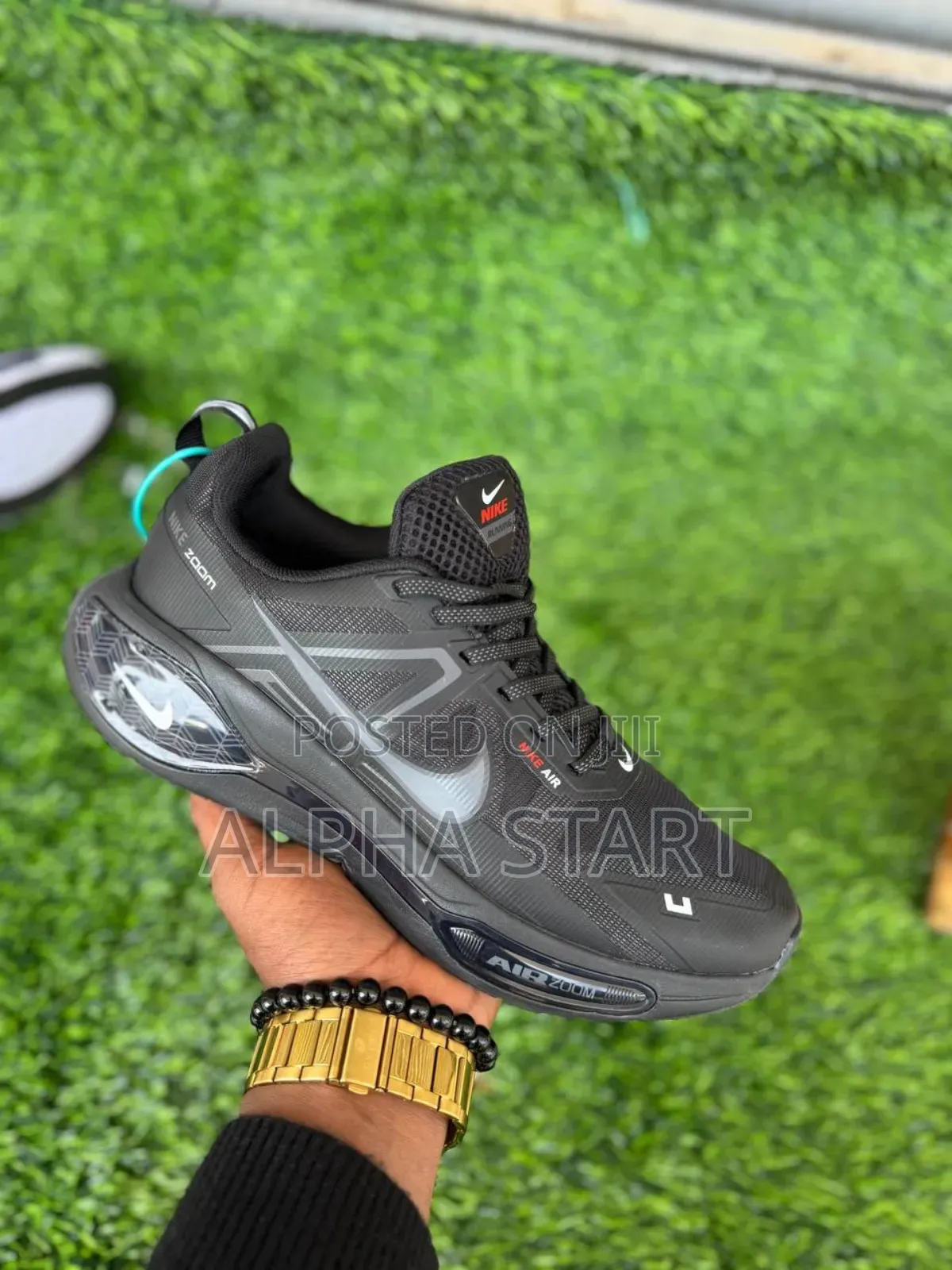 Nike Zoom Sneakers Runs Smooth Shoes Made in Vietnam