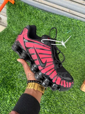 New Arrival Nike Shox Sneakers Made in Vietnam