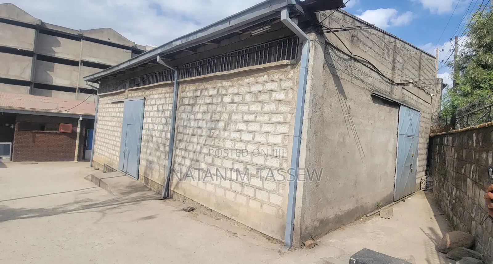 Unfinished G+4 Building + 2 Warehouses In Merkato