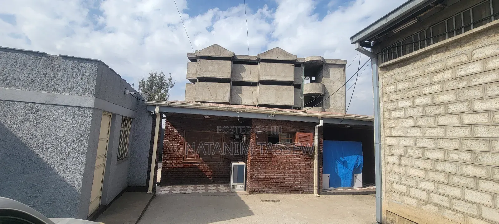 Unfinished G+4 Building + 2 Warehouses In Merkato