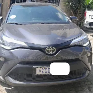 Toyota C-HR 2021 Maroon