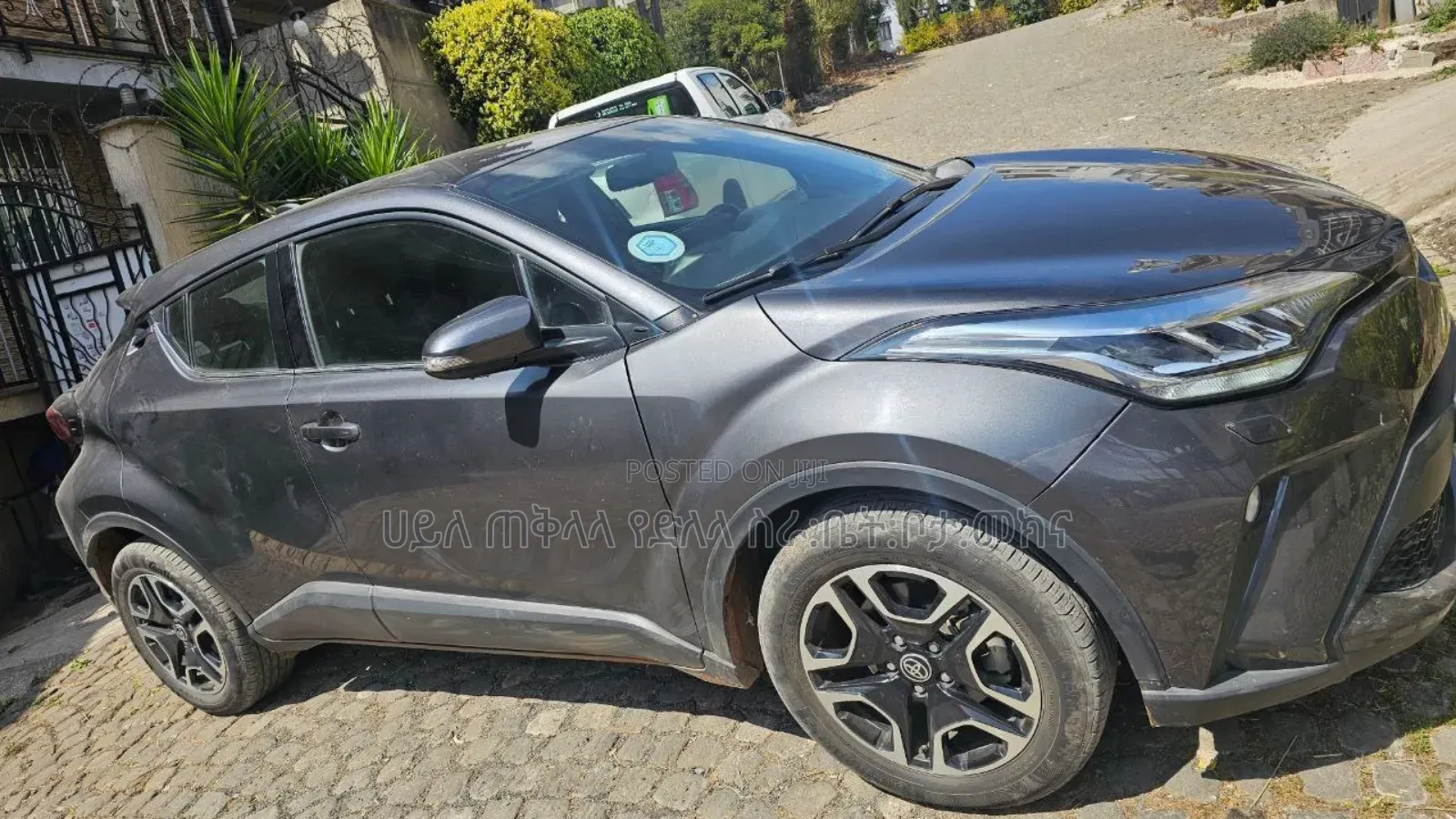 Toyota C-HR 2021 Maroon