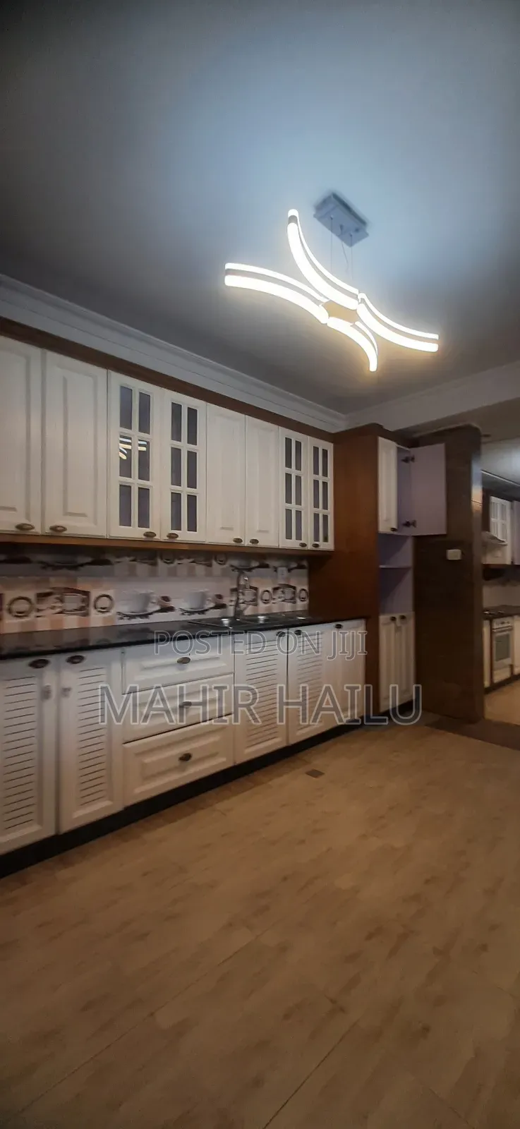 5bdrm House in Real, Bole for rent