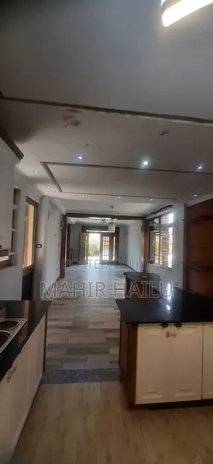 5bdrm House in Real, Bole for rent