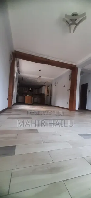 5bdrm House in Real, Bole for rent