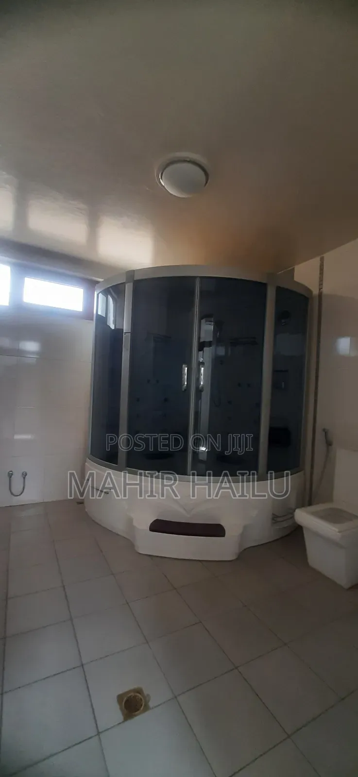 5bdrm House in Real, Bole for rent